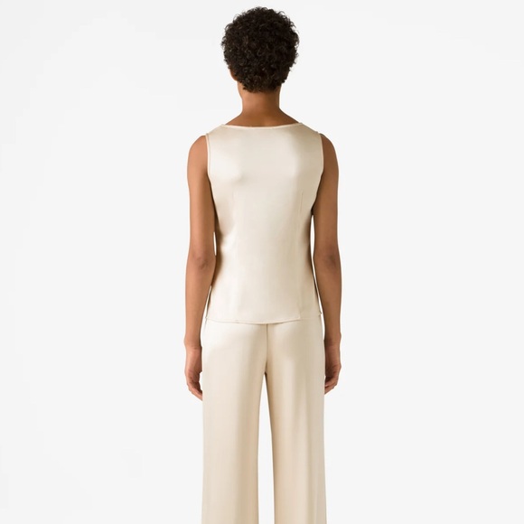 ST. JOHN Liquid Satin Shell, Champagne, The Foundation Collection, Large - Picture 2 of 14